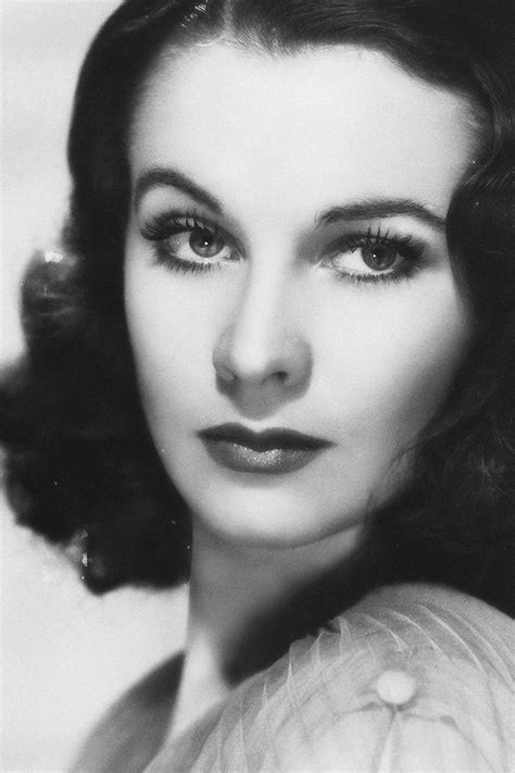 A Mesmerizing Icon of the Golden Age: Vivien Leigh's Enduring Glamour