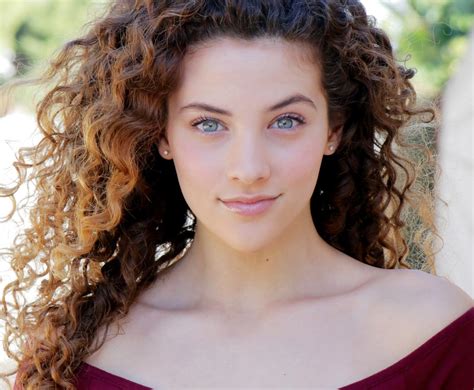 Age, Height and Figure: Unveiling Sofie Dossi's Vital Statistics
