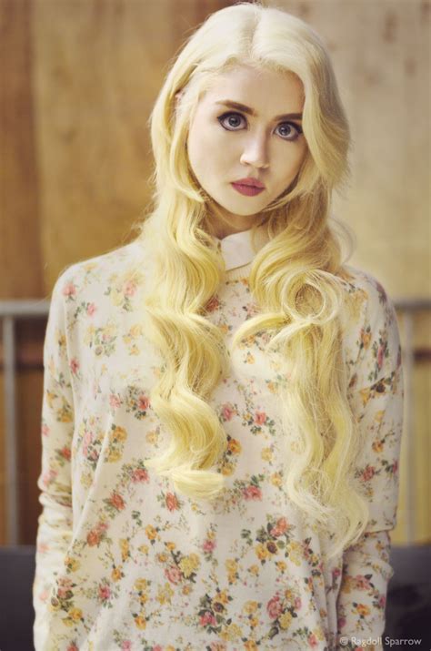 Allison Harvard: A Model with a Distinctive Fashion Sense