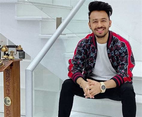 An Inside Look at Tony Kakkar's Triumph: Age, Stature, and Physique