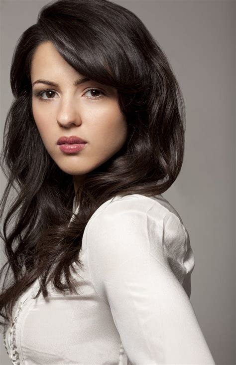 Annet Mahendru's Personal Life and Relationships