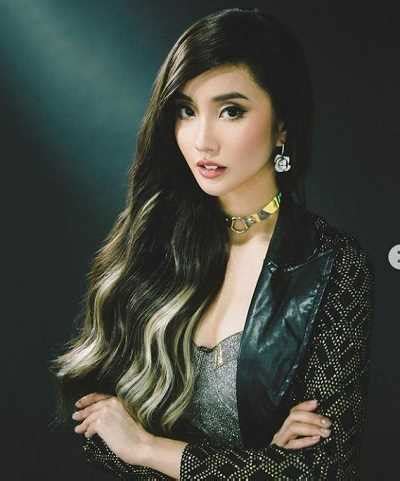 Ashley Gosiengfiao: A Versatile Influencer hailing from the Philippines