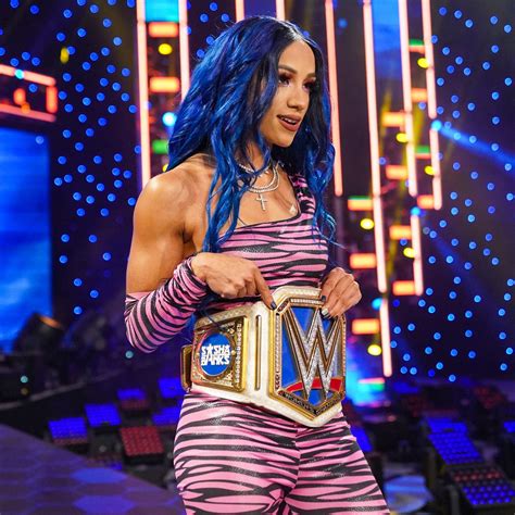 Behind the Curtain: Exploring Sasha Banks' Distinct Wrestling Style