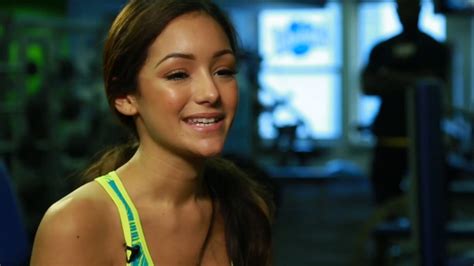 Breaking Down Melanie Iglesias' Physique and Fitness Routine