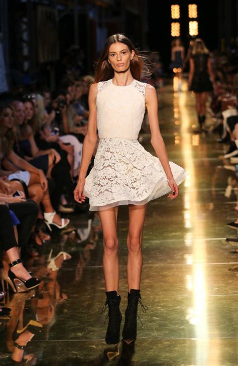 Cassi Van DenDungen: A Promising Figure in the Fashion Sphere