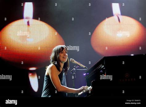 Chantal Kreviazuk: A Rising Star in the Music Industry