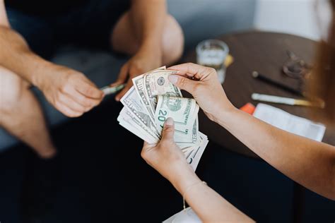 Counting Dollar Bills: Uncovering Jade Aspen's Impressive Financial Status