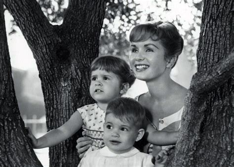 Debbie Reynolds' Personal Life: Triumphs and Tragedies