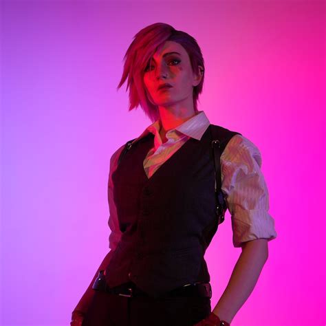 Delving into the Intriguing Background of Ari (Anna Cosplay)