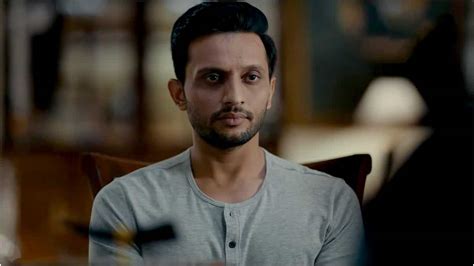 Exploring the Personal Journey of Mohammed Zeeshan Ayyub