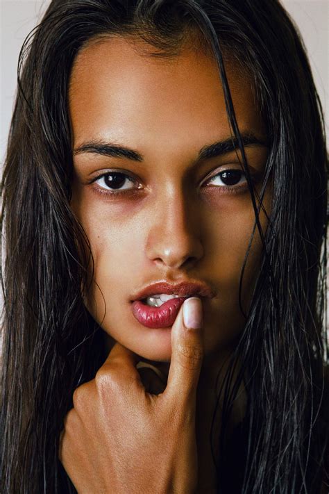 Gizele Oliveira: A Rising Star in the Modeling World