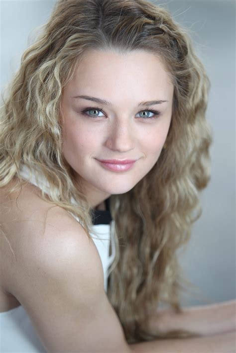 Haley King Biography