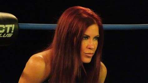 MADISON RAYNE: A SUCCESSFUL CAREER IN PROFESSIONAL WRESTLING