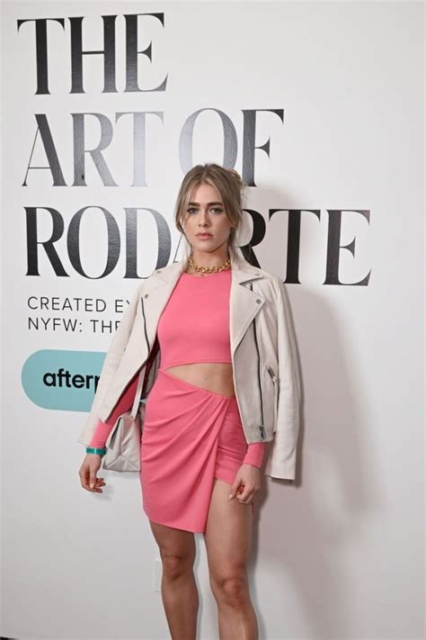 Melissa Roxburgh's Figure: Fitness and Diet