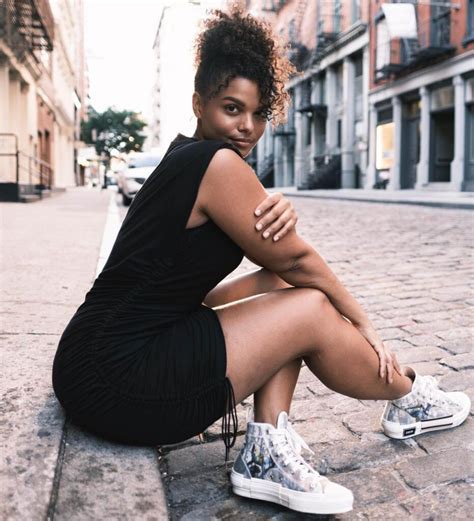 Personal Life: Relationships and Family of Leslie Sidora