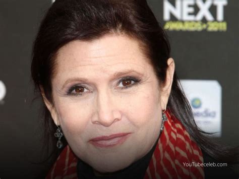 Physical Attributes: Height, Figure, and Fitness of Carrie Fisher