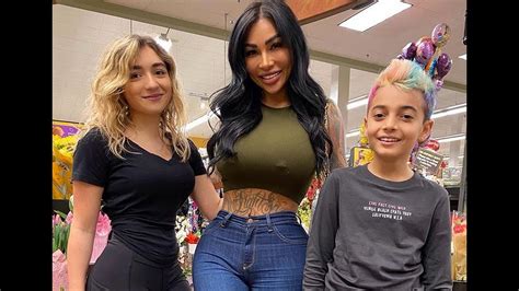 Revealing the Secrets: Unveiling the Enigma of Brittanya Razavi's Age, Physique, and Stature