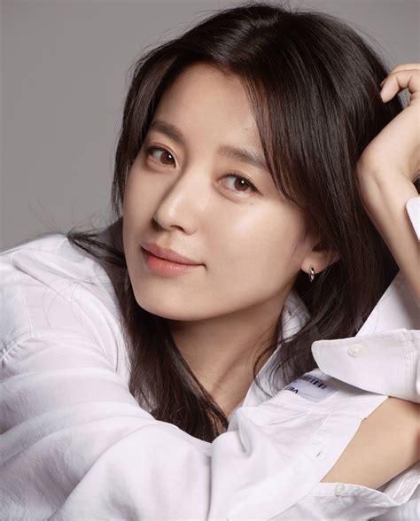 Rising Star: Han Hyo Joo's Journey in the Entertainment Industry