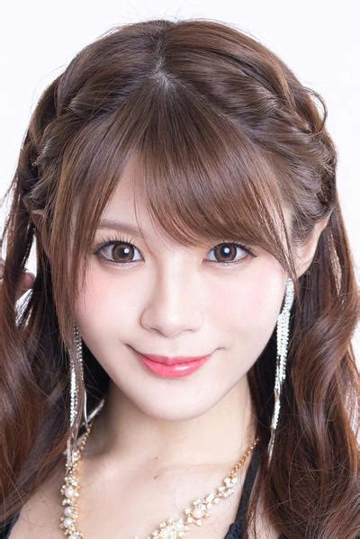 Rising Star: Minami Aizawa's Journey in the Japanese Entertainment Industry