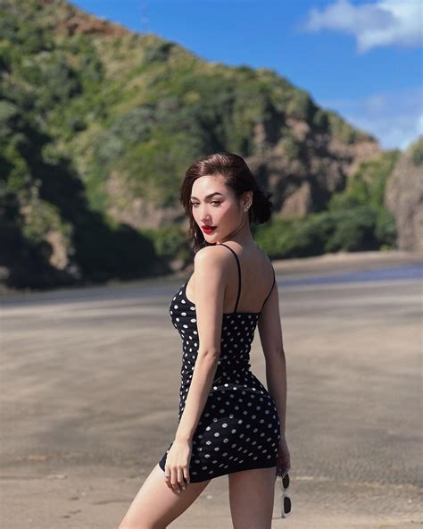 Sachzna Laparan: Her Impressive Figure and Fitness Regime