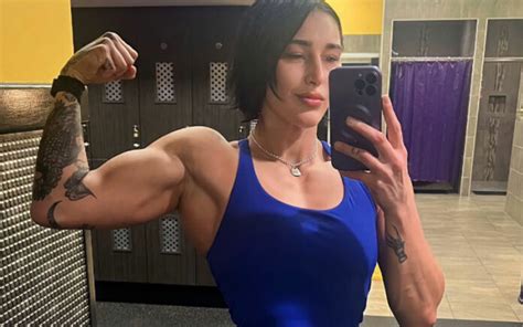 Shaping Up: Unveiling Brittany Rhea's Admirable Physique