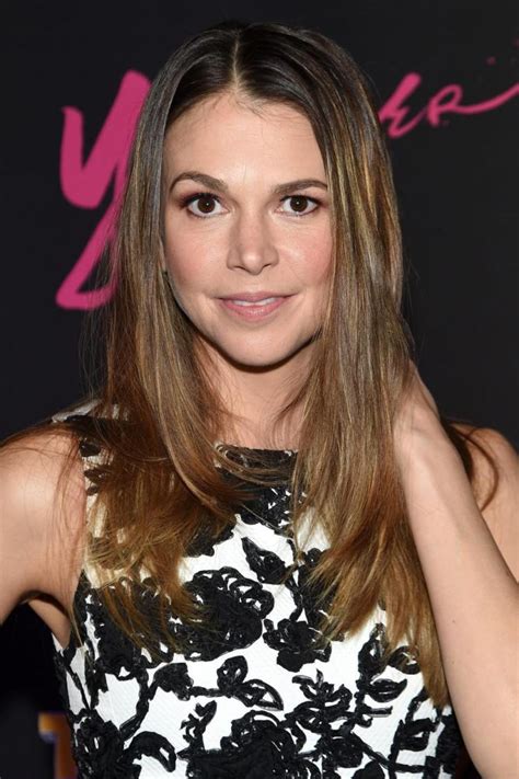 Sutton Foster Biography