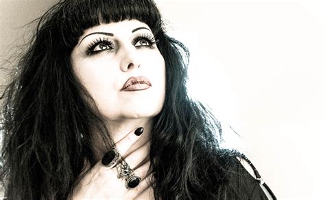 The Early Years: Tairrie B's Background and Childhood