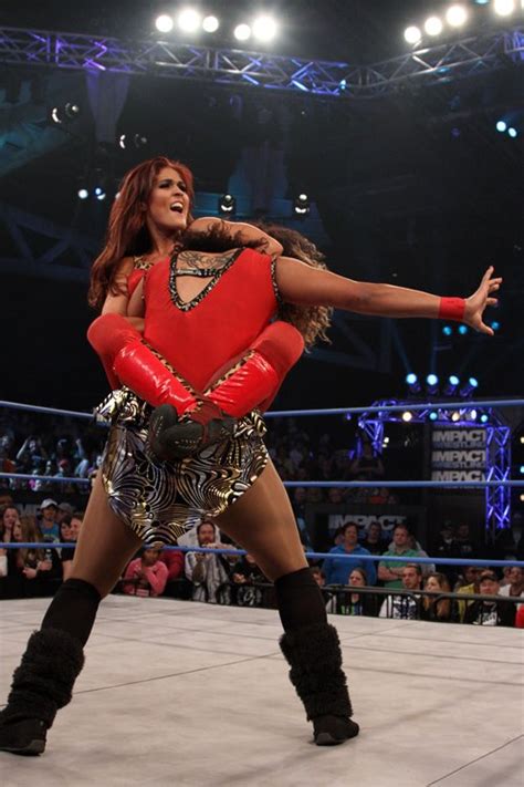 The Influence of Ivelisse Velez's Career on Women's Wrestling