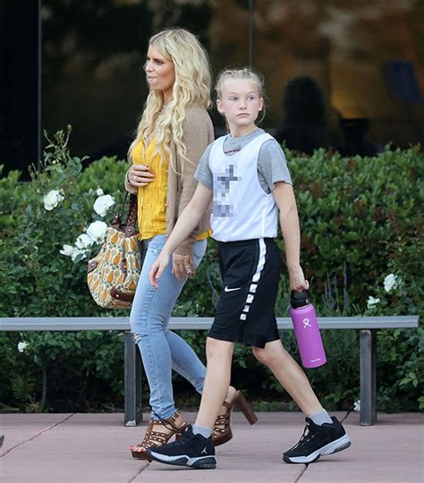The Multifaceted Biography: A Glimpse into the Diverse Life of Jessica Simpson
