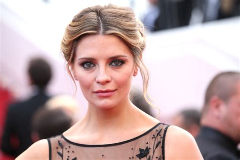 Trailblazer and Role Model: Mischa Barton's Impact on the Industry