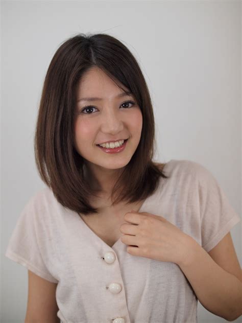 Uncovering Hitomi Furusaki's Age, Height, and Physical Appearance