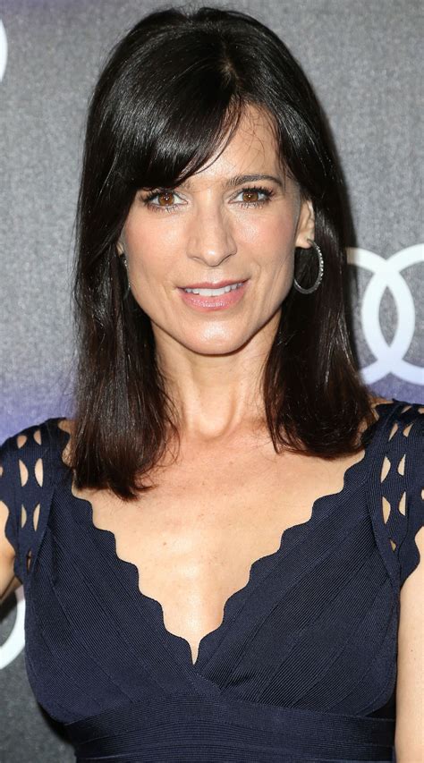 Unveiling Perrey Reeves' Wealth: A Look into her Success and Prosperity