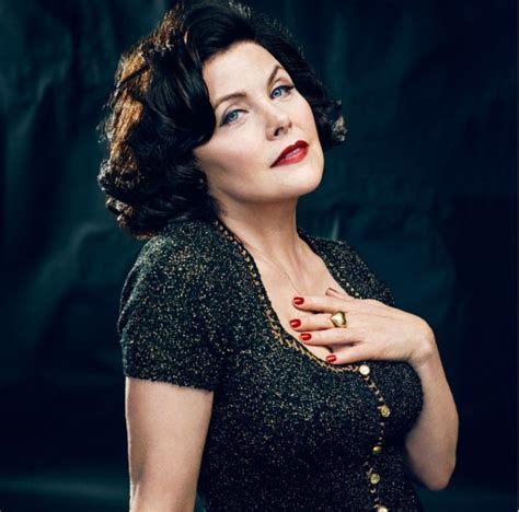 Unveiling Sherilyn Fenn's Age, Height, and Figure