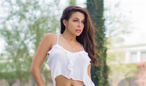 Unveiling Vida Guerra's Astonishing Physique and Height
