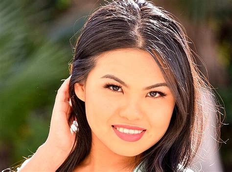 Unveiling the Ageless Beauty: Cindy Starfall's Age and Career Longevity